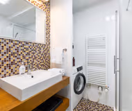 1BD unit with balcony