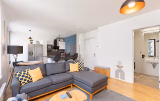 1BD with parking