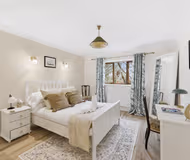 28 Paxton Crescent (Milton Keynes)