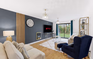 28 Paxton Crescent (Milton Keynes)