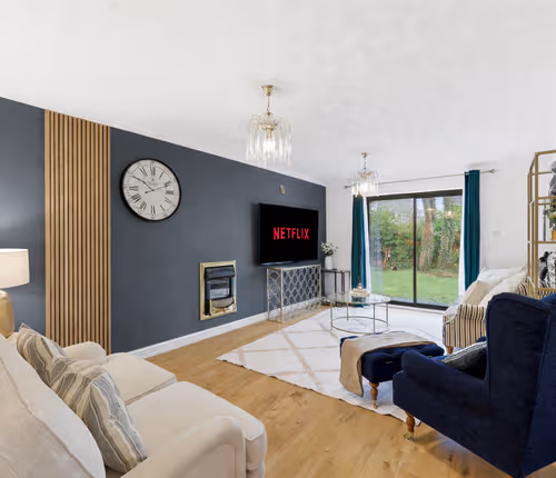 28 Paxton Crescent (Milton Keynes)