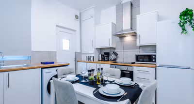 Large 4BR House|Games Room|Free Parking