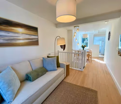 Canterbury City Stay | Duplex | 2 min to Station