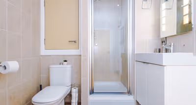 Stylish 2BR Penthouse, Parking, Pool Table
