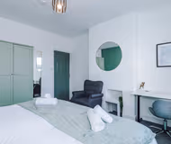 Cosy 2BR House | Contractors | Pool Table, Parking