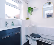Cosy 2BR House | Contractors | Pool Table, Parking