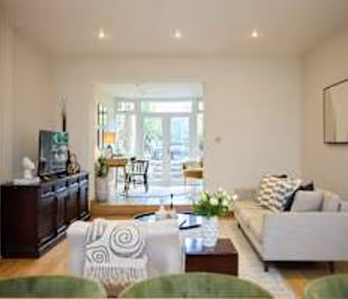 Kensington Garden Flat with Office & Outdoor Space
