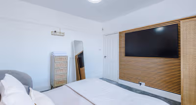 Luxury 3-Bed Apt | Heald Green Manchester | Airport 6 Min