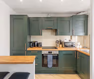 Cosy 2 Bedroom Battersea Apartment