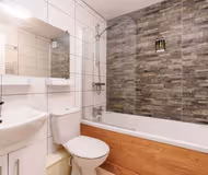 Wellington House Hull | Central & Comfortable Stay