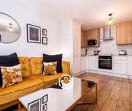 Wellington House Hull | Central & Comfortable Stay