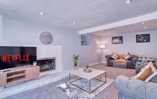 High Street Flat 183 3BR