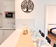 Modern 1BR Croydon Stay | WiFi, Kitchen, Ground Floor
