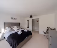 Woodside Barn 7BR