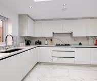 Stunning 5 Bedroom, 3 Bathroom Home