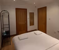 Riverside Drive 4BR