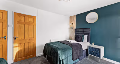 Avon Crescent 2A