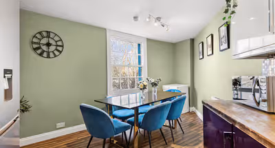 Avon Crescent 2A