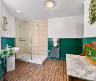 Avon Crescent 1A