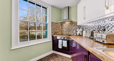 Avon Crescent 1A