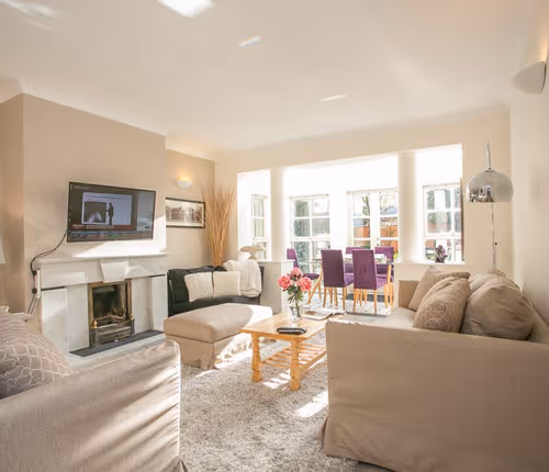 Hilton Mews