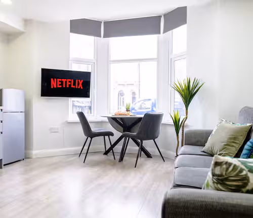 Colum Road Flat 2 2BR