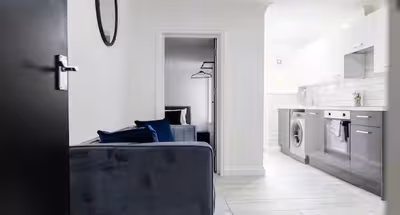 Colum Road Flat 1a