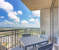 Preston St Apartment