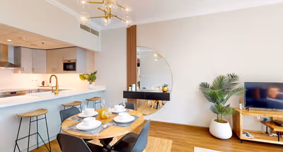 Marina Quays Luxury One Bedroom Apartment