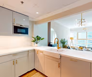 Marina Quays Luxury One Bedroom Apartment