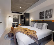Johnston St Serviced Apartment