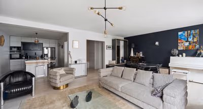 Thoroughly Modern Maison