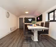 City Road Flat 6