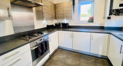 Falks House - 3 Bedroom | 2 Bathroom t
