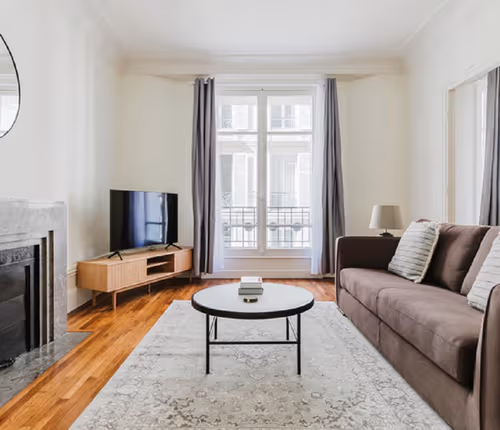 Refined 3-Bedroom Parisian Retreat in Prestigious 6th Arrondissement