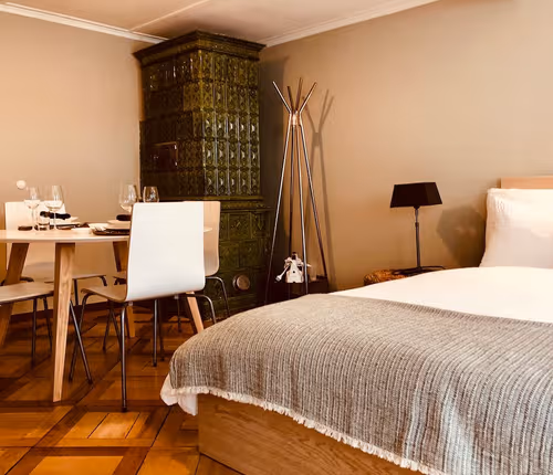 Neugasse, Small Studio Serviced Apartment
