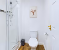 Cheltenham Townhouse | Parking | 4 Bedrooms