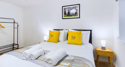 Cheltenham Townhouse | Parking | 4 Bedrooms