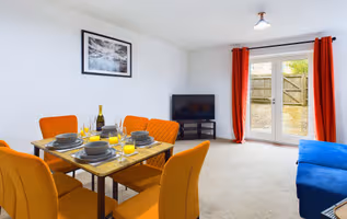 Cheltenham Townhouse | Parking | 4 Bedrooms