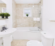 Saxon Way Home | Leisure Centre | Pool | Parking
