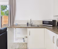 Saxon Way Home | Leisure Centre | Pool | Parking