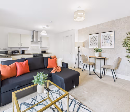 Saxon Way Home | Leisure Centre | Pool | Parking