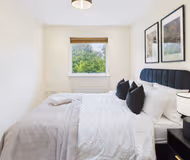 Stylish Cheltenham Apartment | Spacious | Parking