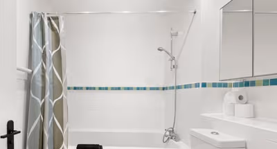 Spacious 3BR House in Reading with Parking, Garden & WiFi – Sleeps 7