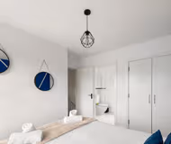 Spacious 3BR House in Reading with Parking, Garden & WiFi – Sleeps 7
