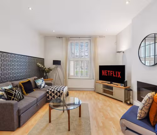 The Square 3BR