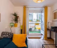 Le Marais Terrace Retreat – A Charming Parisian Hideaway