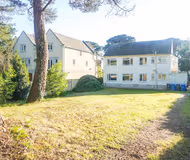 Sandbanks Apt | Sleeps 8 | Beach | Contractors