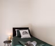 Spacious 5BR Contractor House Near City Centre with Parking