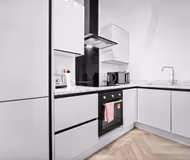 Stylish Apartment - Netflix - On Street Parking